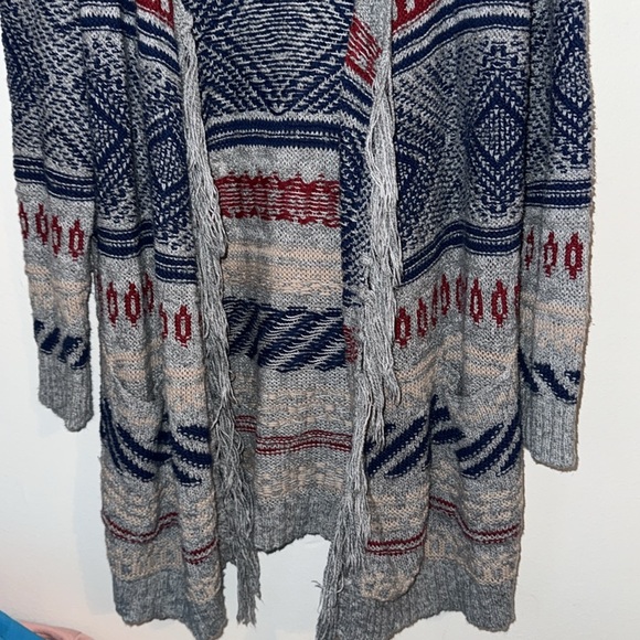🌹AMERICAN EAGLE FRINGED OPEN CARDIGAN - Picture 3 of 7